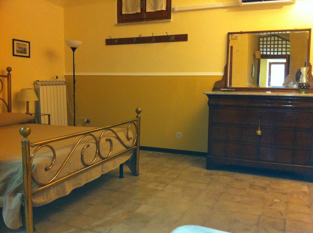 Casa Vacanze Amedeo Naples Luaran gambar