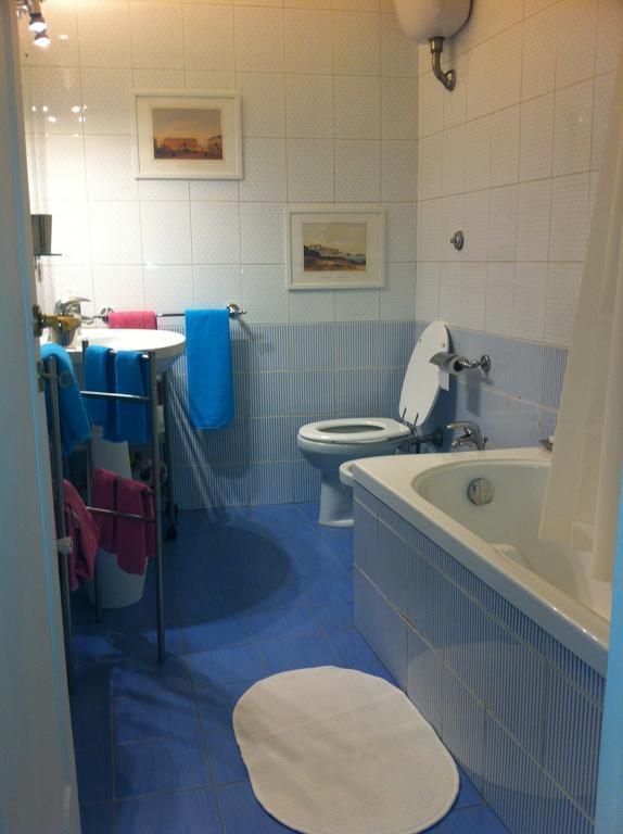 Casa Vacanze Amedeo Naples Luaran gambar